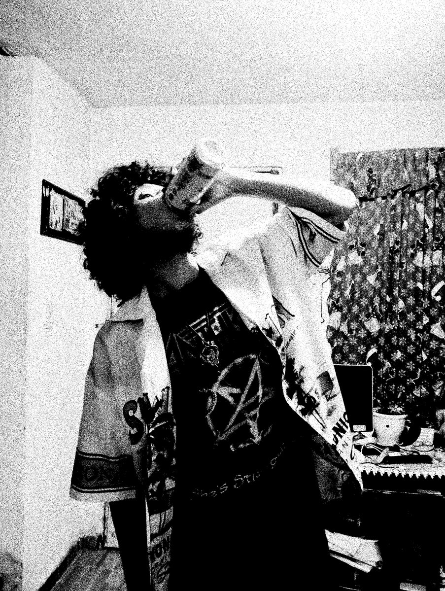 thecatblackx's tweet photo. Andaba bien aciditos en esa pic nwn https://t.co/KEtC8Gd0hQ