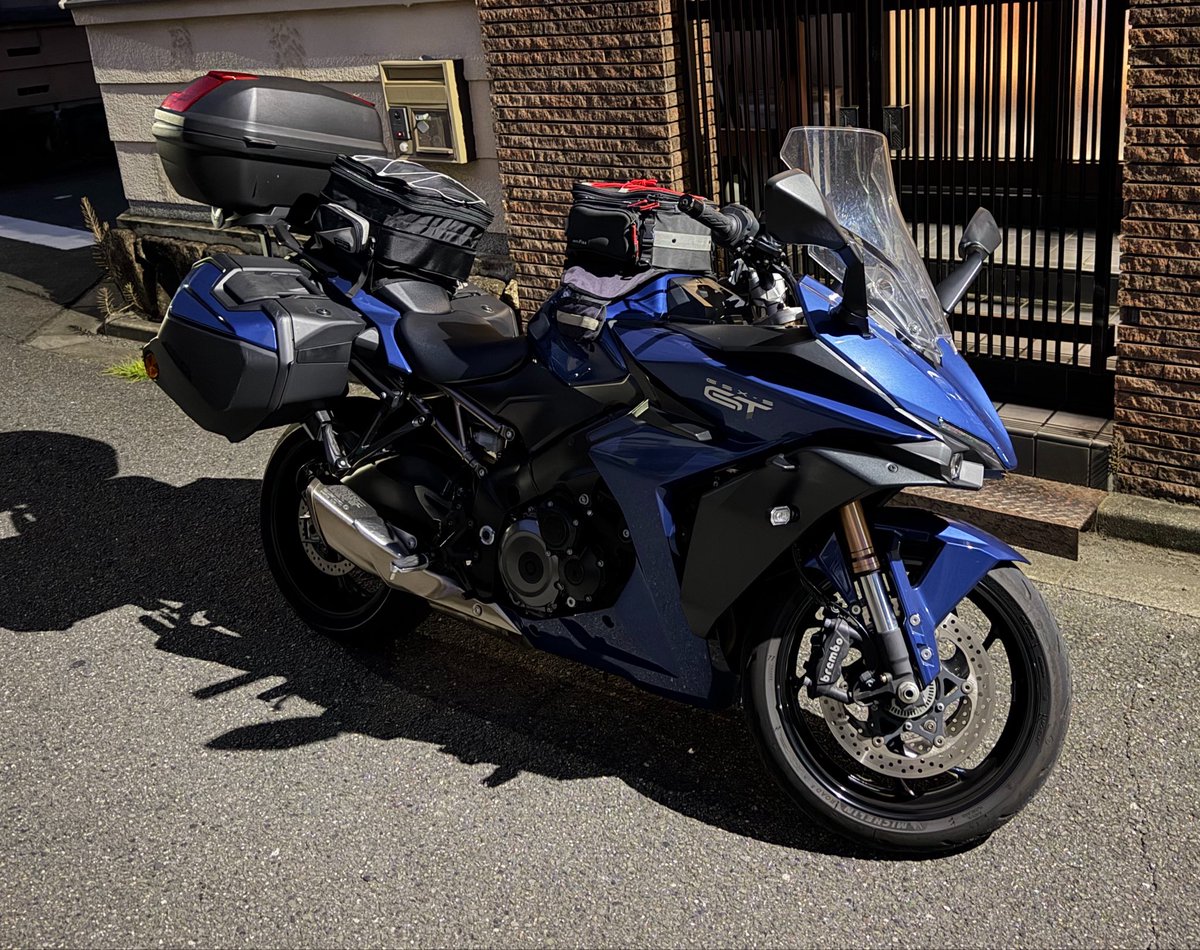 GSX_tonpei73's tweet photo. ビーコムもガソリンも満タン
岐阜ツーリング1日目
でっぱつします
#ライダーの朝は早い
#バイク乗りと繋がりたい
#バイク好きな人と繋がりたい
#GSX-S1000GT https://t.co/vJ6NzrMZOG