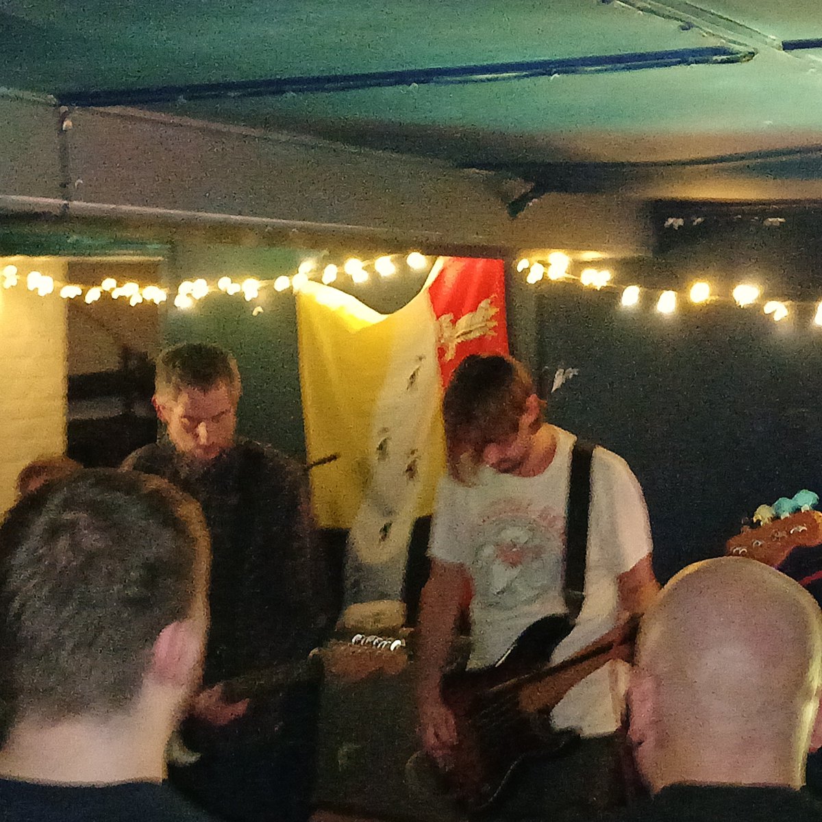 Sebpercelodge's tweet photo. Velveteen - not heard of them before.
Well worth investigating further. A swirling wall of sound https://t.co/hB3NNaBCF8