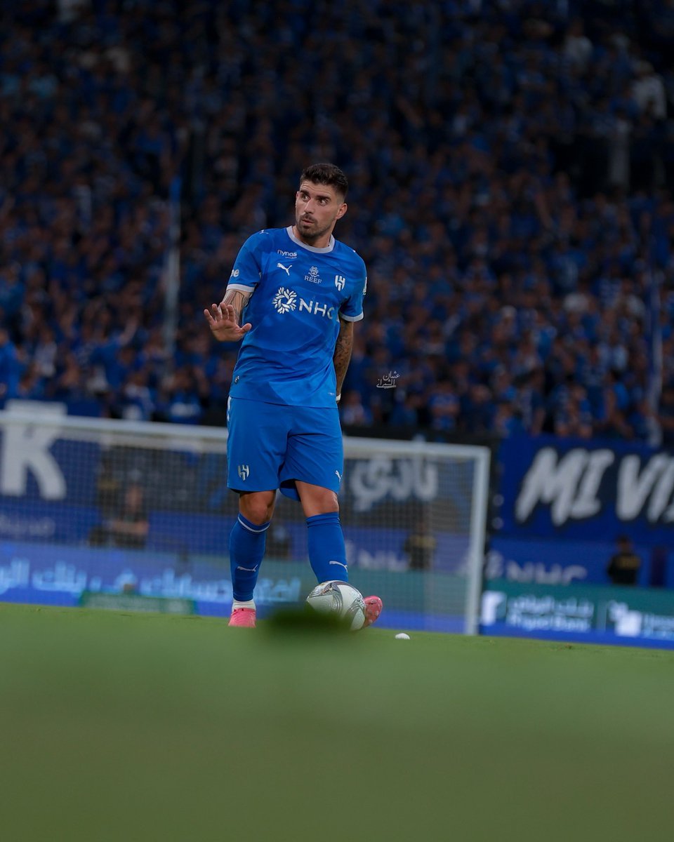 xfr0z's tweet photo. #الهلال_الإتحاد 🤫 https://t.co/PrgxWontI7