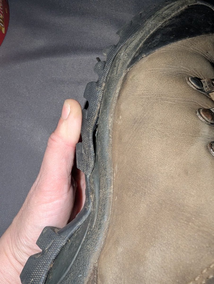 debidoobs's tweet photo. Disappointed in my boots. Had these 2 yr, soles are coming away &amp; seal is broken in several places on both boots.  I only wear these boots once a month for a few days at a time when I'm sitting by my tent .The money I paid for these I'd expect them to last!
@Meindlboots https://t.co/nVYJHOSgBe