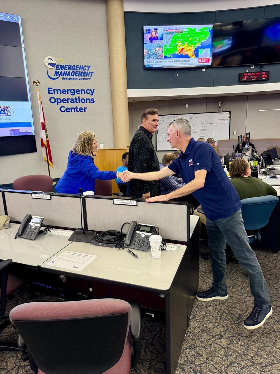 davidjollyfl's tweet photo. Thank you to Commissioner Lumon May for inviting me to the Escambia County Emergency Operations Center to meet our officials and responders who are working hard around the clock right now. Thank you for keeping Floridians safe. https://t.co/EnZOEZlTBA