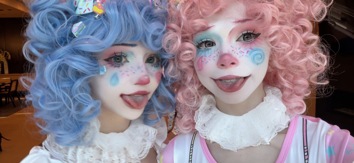 Smeepycatsx's tweet photo. we were jus clownin around ^.^ https://t.co/D3QHwYxBFe