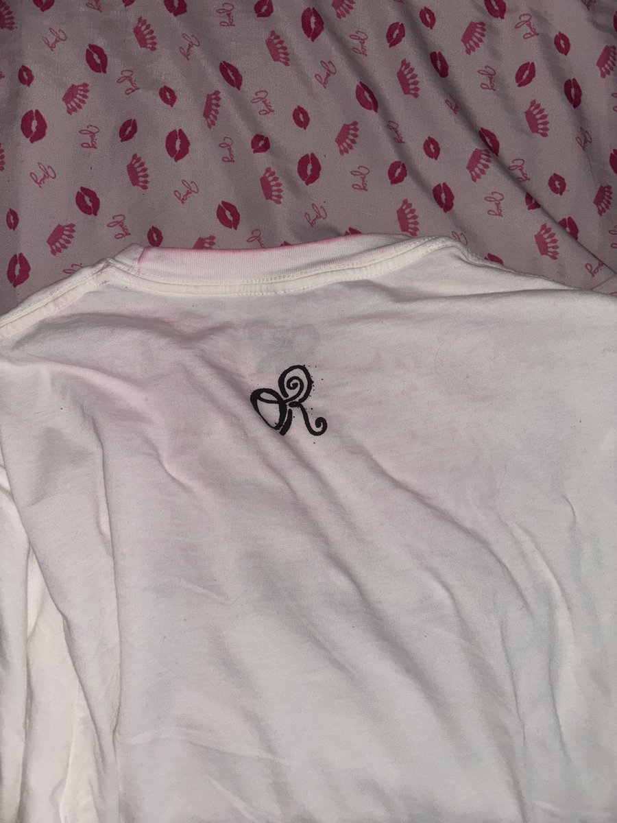 doomedyaoui's tweet photo. my $54 shirt stained red because of my freshly dyed hair 😍 hope it comes out https://t.co/3nfHbSP2Tl