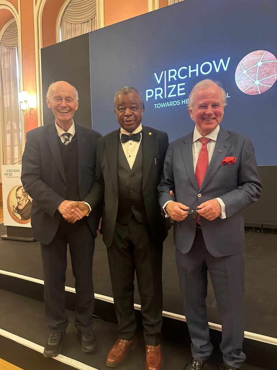 LouisRoot5's tweet photo. Le Prix #Virchow 2026 (Virchow-Preis), d’un montant total de 500 000 euros. Le professeur Jean-Jacques Muyembe-Tamfum (virologue congolais🇨🇩, directeur de l’#INRB à #Kinshasa) le partage à parts égales avec le Belge Peter Piot. #rdc #congo #medecine #science https://t.co/CzfoJE0JwO