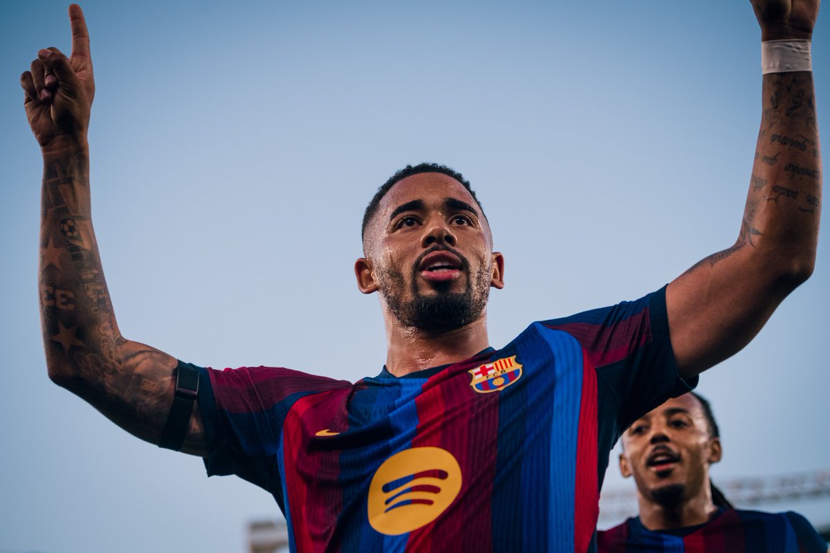 FCBarcelona's tweet photo. Gabriel. Can. Score. https://t.co/q1q4xkBX0E