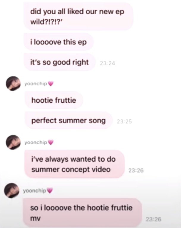 eyekonicliv's tweet photo. “yoonchae hates the new concept” “yoonchae is so uncomfy” https://t.co/J1WWotudoY