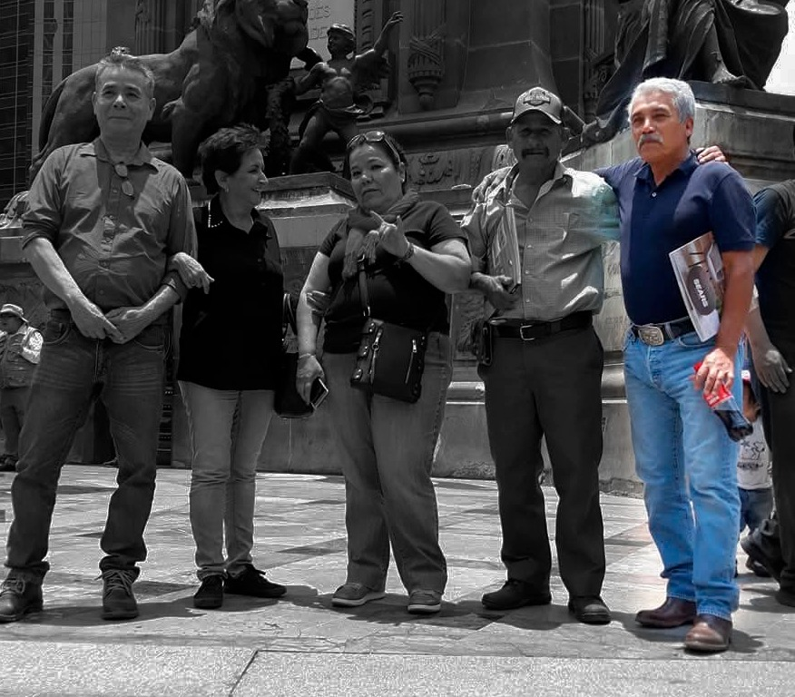 CentroProdh's tweet photo. Desde el @CentroProdh lamentamos el fallecimiento de Juan Manuel Hernández Deras, ex-militante de la Liga Comunista 23 de septiembre y sobreviviente de violaciones graves a sus derechos humanos después de ser detenido en el Campo Militar No. 1, durante el periodo de la contrainsurgencia. 

Su testimonio y determinación por acceder a la justicia y a la verdad trascienden en su testimonio y denuncia que sostuvo por décadas. 

Abrazamos a su esposa Esther, a su familia y seres queridos, incluyendo a sus compañeras y compañeros que continúan exigiendo justicia. QEPD.