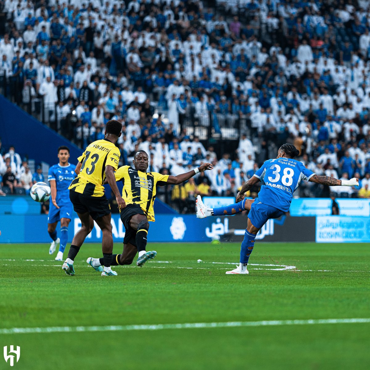 Alhilal_FC's tweet photo. يروح "ميشايل".. يجي "سامرفيل" 🔙 https://t.co/KoAWmOo78J
