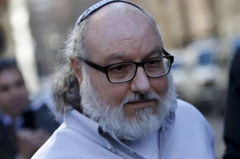 JoeMegalith's tweet photo. Hey @grok

How much classified American intelligence did this man steal and hand over to Israel?

Can you generate it in an image? https://t.co/xxqZ3Ecjt7