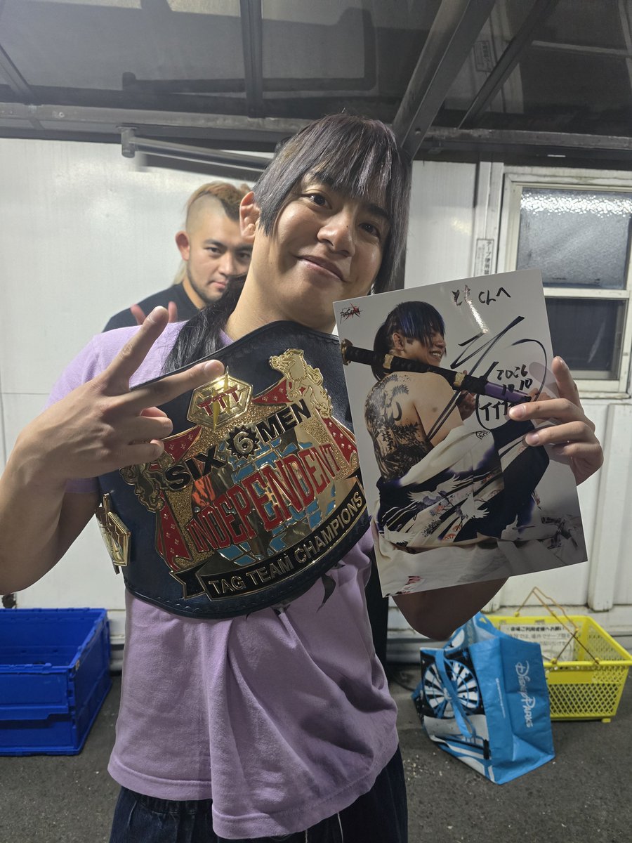 0459_TOMO's tweet photo. 久しぶりの愛人タッグ(withウラノ選手)と中野選手でした！

ヘビー選手が多い中、ジュニアの躍動感が光った一戦でした！  

売店で神野選手が中野選手の後ろに立ってポーズしてくれた笑

ベルト戴冠おめでとうございます！

 #TTTpro
 #basara_pw
 #中野貴人 選手
 #神野聖人 選手
 #ヤス・ウラノ 選手 https://t.co/pa3EY2rQh3