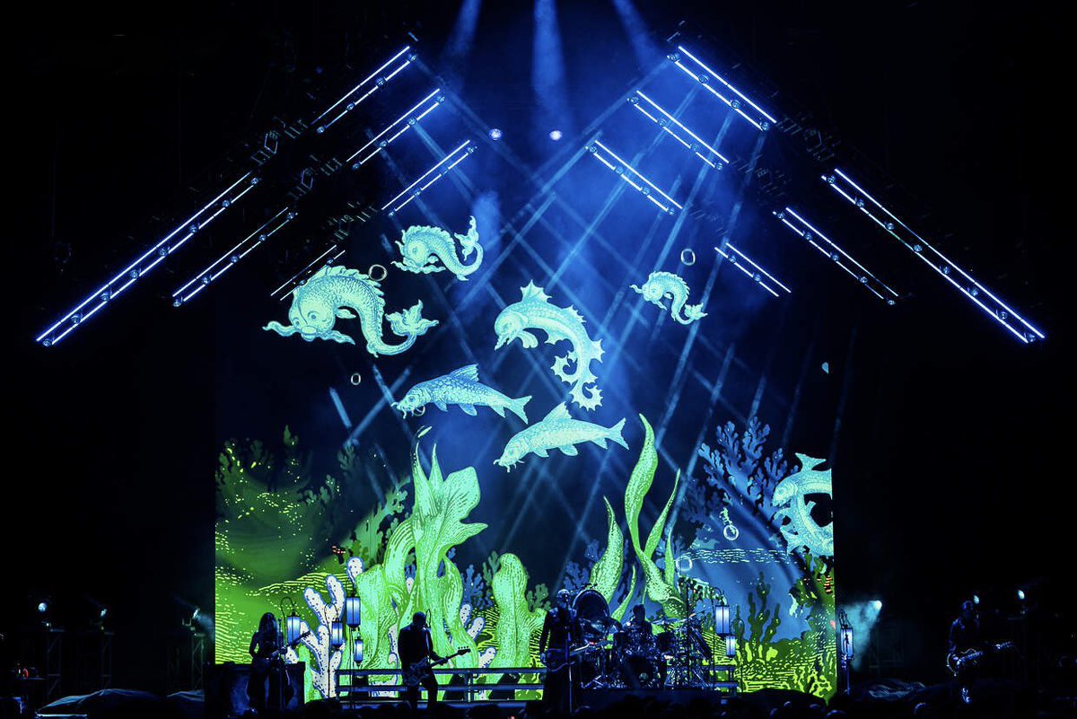 Jack_Bass_'s tweet photo. Montreal is always a great crowd…

Merci beaucoup! 🇨🇦 

@SmashingPumpkin 
@CentreBell 

📸: Thomas Mazerolles https://t.co/5v2AEwx2hk