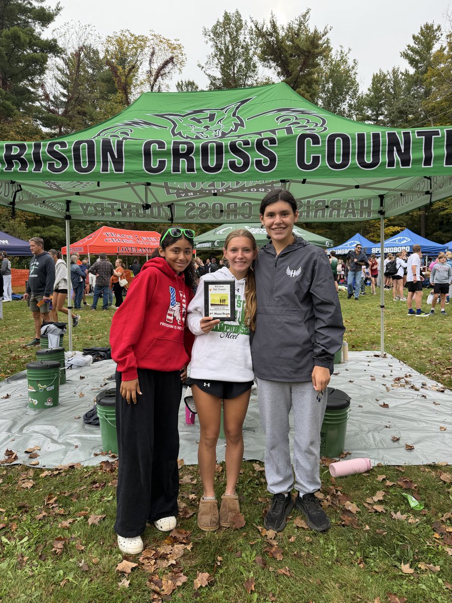 HarrisonHSCC's tweet photo. Another great day for the Lady Cats! 💚🤍
🏆 Team finishes 3rd Place at the Ed Leas Invitational.
Too finishers: 
🏅 Chloe Butler - 12th Place, 19:38.1 (PR) 
🎗️ Abigail Dunn - 21st Place, 20:11.9 
🎗️ Trista Connelly - 30th Place, 20:39.2 
🔥 Peyton Reid - 20:40.6 (PR)
#ThinkBig https://t.co/2EZRFMEFZG