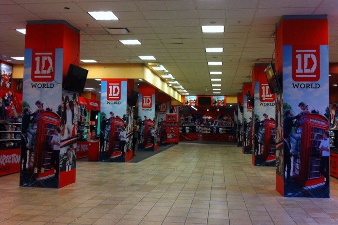 payno_foreever's tweet photo. meet me in the hallway. https://t.co/uMZWnWPvzZ