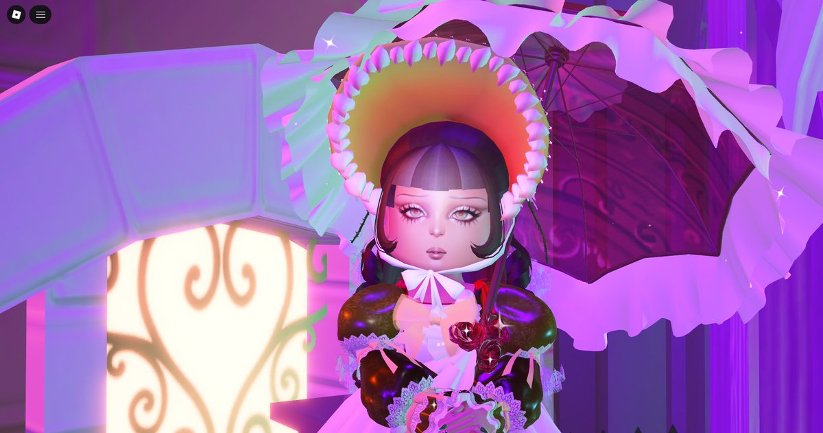 RoyaltyFreeCoco's tweet photo. I love the new set so much 🪰💚
#royalehigh #rhtc #venusflytrap https://t.co/LNQFc4v1mE