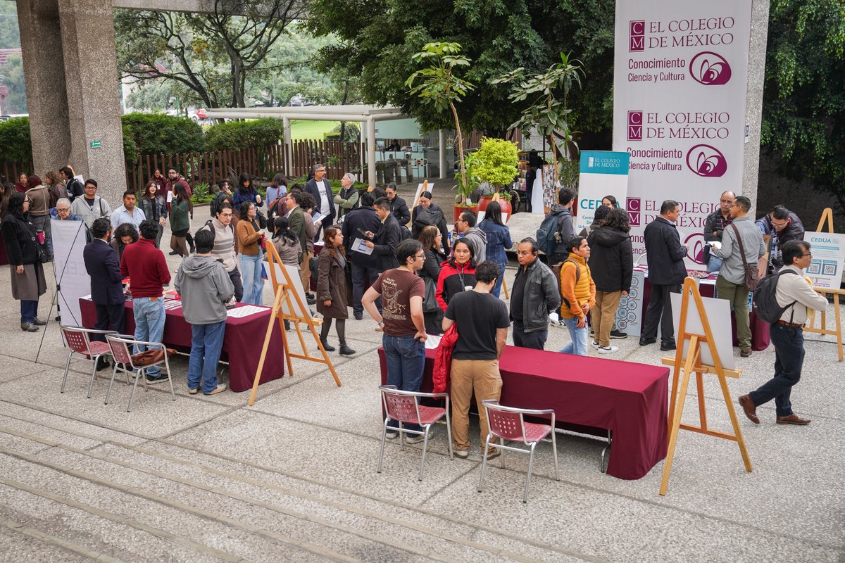 elcolmex's tweet photo. Gracias por acompañarnos en la 10ª Feria de Licenciaturas y Posgrados. 🏫✨
Cerramos esta décima edición felicitando a las personas ganadoras de la rifa de ejemplares, ¡nos vemos el próximo año!

@CEHColmex @CEIColmex @CES_COLMEX @CELLColmex @CEDUAColmex @CEAAColmex @CEEColmex @CEGColmex @LibrosColmex @BiblioColmex @FundacionColmex @ColmecasA