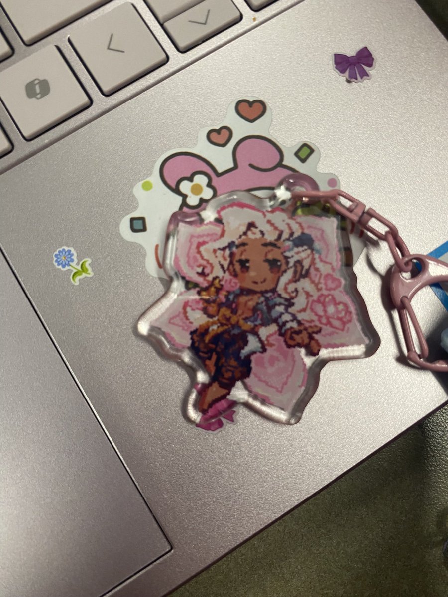 adoringniran's tweet photo. Some ppl have asked where ive gotten my lifeweaver keychain from!!  Shops back open!! 🩷🩷 https://t.co/5gVarFtrSq