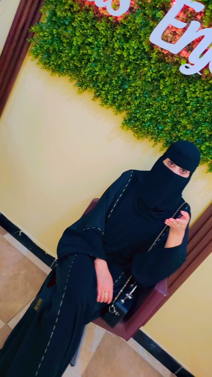 YaUmmRetaj's tweet photo. *زواج مسيار*

سعودية قبيلية 
الوظيفه في القطاع الصحي 
السكن: بيت ملك دور واحد
العمر: ٣٦ سنه 
الطول: ١٦٦
الوزن: ٦٨
الحاله : مطلقة بدون اولإد
البشرة: بيضاء جميله جداً رومنسيه 
الجسم انوثيه ناعمه مخصر متناسق

#مطار_الملك_خالد https://t.co/QuRDEN1Df9