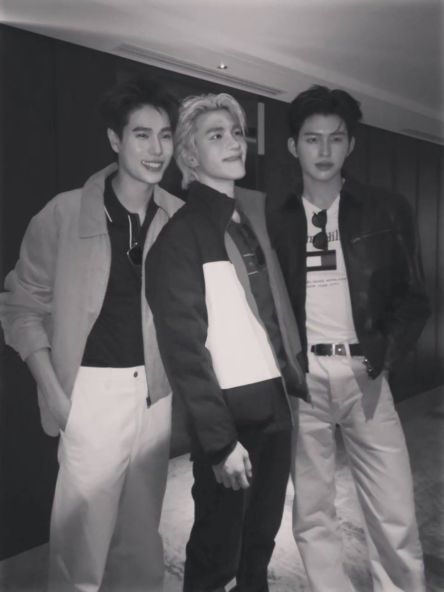 mybabebubbly's tweet photo. น้องโฟ้ดตัวจิ๋วของพี่ๆตลอดไป🥺🥺🥺🥺🥺🥺🥺🥺💙

TOMMY CADILLAC F1 WITH FOURTH
#TommyHilfigerxFourth 
#Fourthnattawat #โฟร์ทณัฐวรรธน์ https://t.co/Hs4HSfV2du