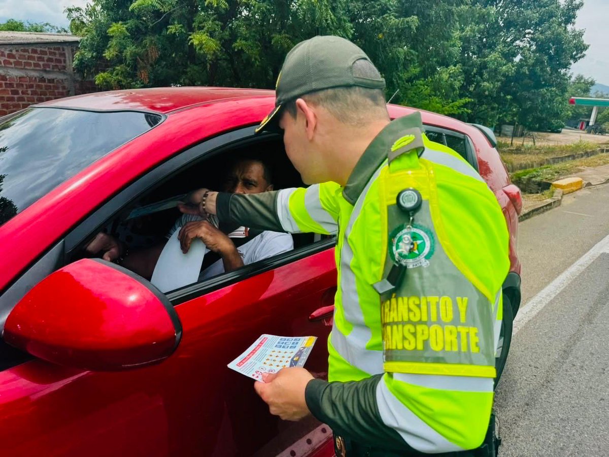 TransitoPolicia's tweet photo. ¡Antes de salir, consulta el estado de las vías! @numeral767

🚗 Si eres conductor o pasajero, consulta AHORA los canales oficiales de la concesión vial de tu zona y verifica cierres, novedades y pasos restringidos antes de iniciar tu recorrido.

📲 ¡Infórmate antes de viajar! https://t.co/kWSmH1HuEk