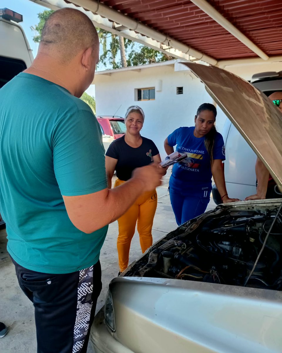 cubacooperaven's tweet photo. En Anzoátegui realizamos el Día de la Técnica de Transporte con la fiscalización de la Dra. Yaumara Fernández y el equipo de aseguramiento. Garantizamos la movilidad de nuestras batas blancas en todo el estado. 🇨🇺🤝🇻🇪

#CubaCoopera #CubaPorLaVida https://t.co/wUw4G0gwRH
