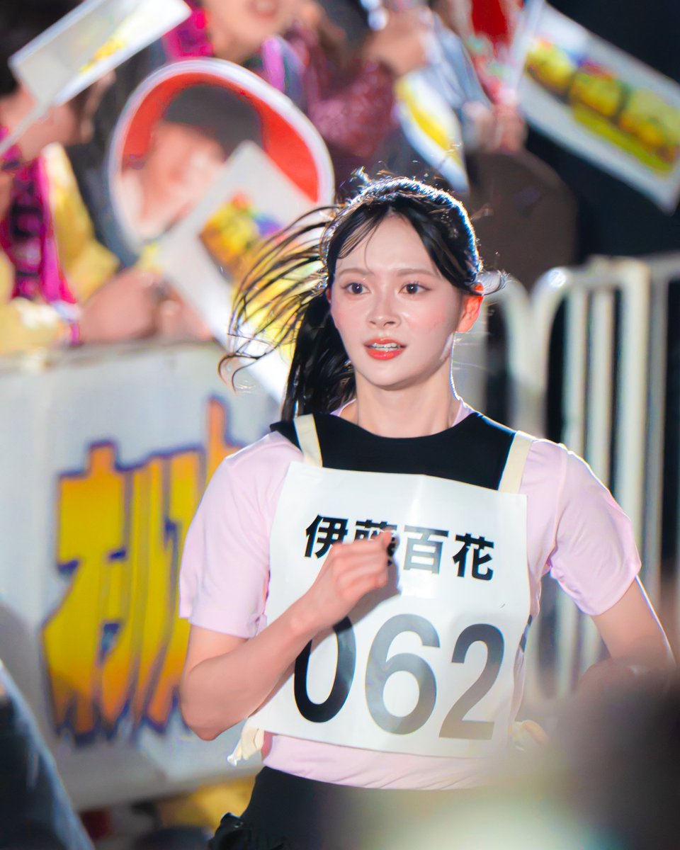 lingo_0905's tweet photo. 頑張る姿

#がんばれいともも
#AKB48 #伊藤百花 
#オールスター感謝祭 https://t.co/KVt2rcNkOn