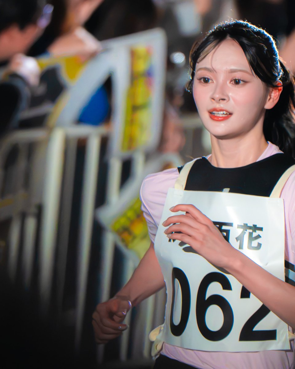 lingo_0905's tweet photo. 頑張る姿

#がんばれいともも
#AKB48 #伊藤百花 
#オールスター感謝祭 https://t.co/KVt2rcNkOn