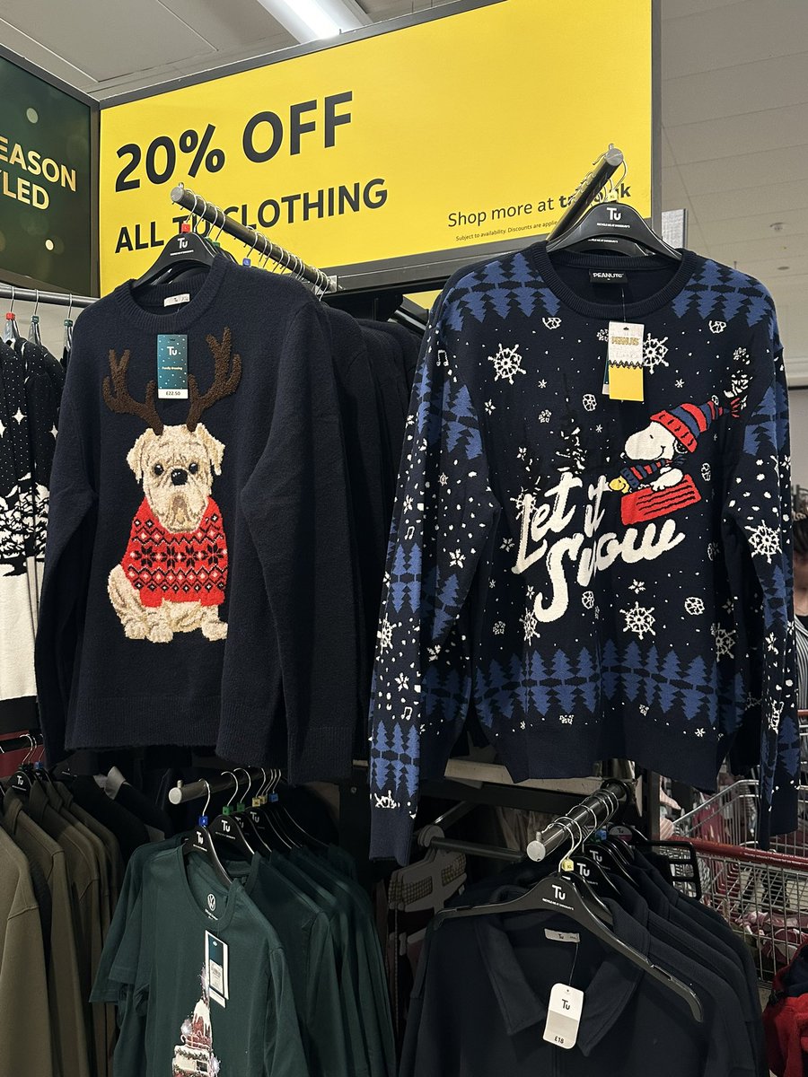 M4RLB0R0Z's tweet photo. hollanov xmas sweater at Sainsbury y’all https://t.co/tj4Bc3IfBm