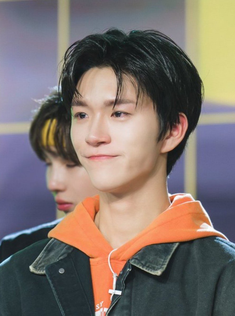 woozenniee's tweet photo. lastart daeyoungie🥺 https://t.co/OQZUP61Pfv
