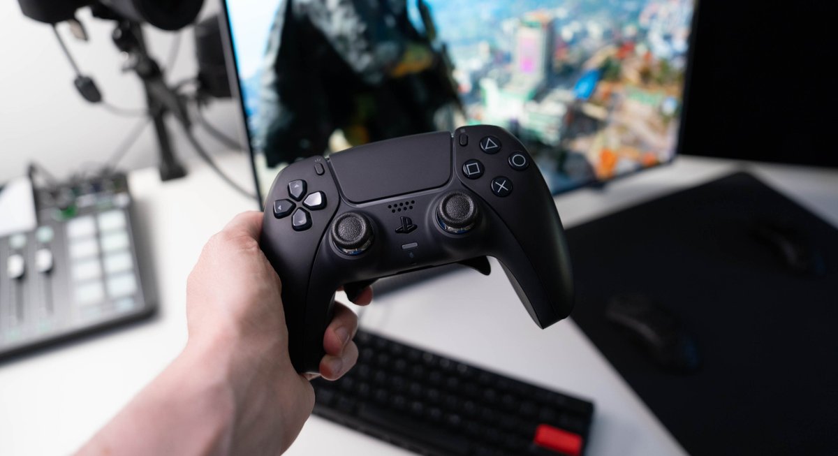 rsknxzu's tweet photo. Les manettes PS5 Marius Board sont disponibles chez Burn Controllers !

8000hz
Joysticks TMR (0 stick drift et 12 bit)
2 palettes
Poids ultra léger : environ 168g

C'est la manette ultime pour les joueurs PC https://t.co/6eSB2D5qfB