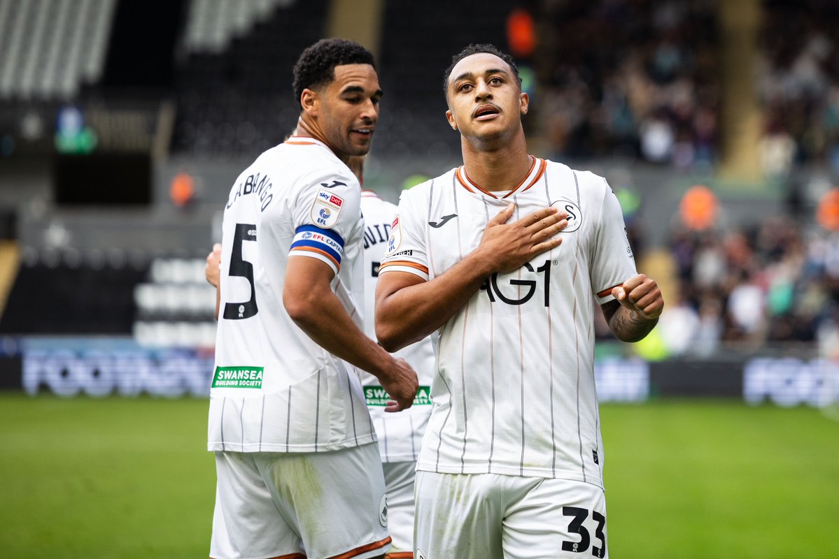SwansOfficial's tweet photo. Fourth goal of the season for Idah 🎯🔥 https://t.co/tfvD1kM8x3