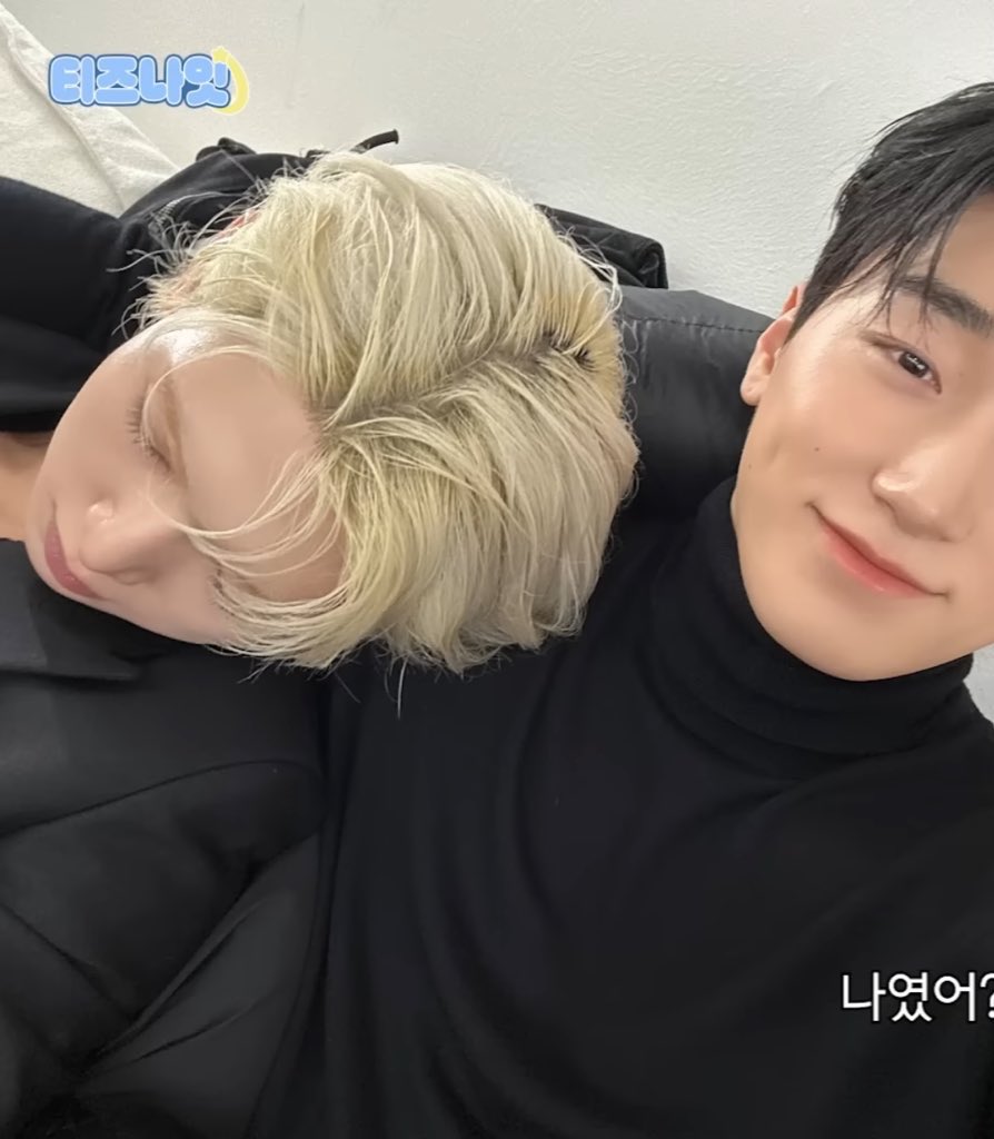 eggyams's tweet photo. The way the members knew San had pulled yeosang toward him because yeosang usually sleeps upright 😭😭 https://t.co/6wbeZDnrrz