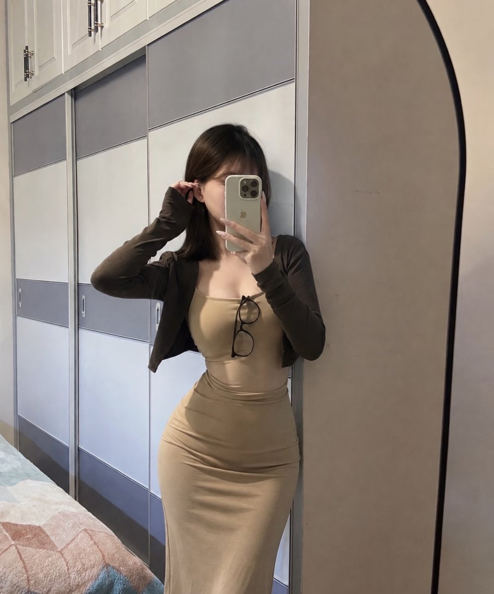 m421915's tweet photo. 女生99年，在北京平时比较宅一些，本人不丑身高168cm，体重56kg，附近有身高170左右的优质单男吗，必须能接受艾滋试纸检测的，不打扰生活的来  那种自以为是的口嗨男和聊骚的别私信我！#北京 https://t.co/p1iLACPPdY
