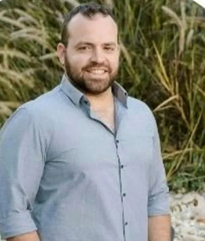 ZochrimIL's tweet photo. היום לפני שנתיים נפל בקרב גבורה בצפון הרצועה רס"ר אורי משה בורנשטיין.
שירת כמפקד "אכזרית" ביחס"מ 5460 בעוצבת בני אור 460
בן 32 בנופלו

יהי זכרו ברוך! https://t.co/1Fy2pIL0iW