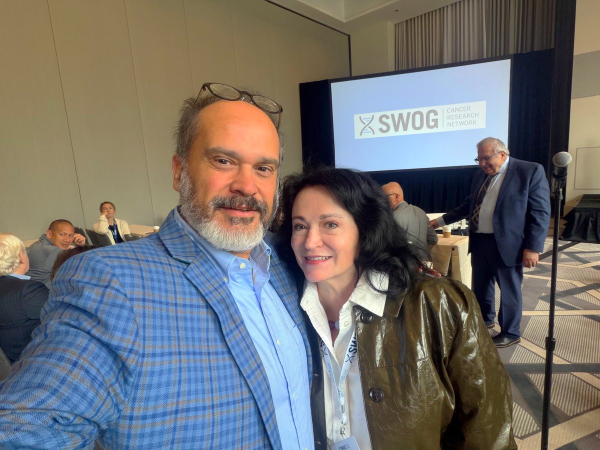 lisamariecraine's tweet photo. So honored to serve as a GI Cancer Research Advocate for SWOG! 💚
What an great fall meeting! I’m grateful to be surrounded by brilliant minds who share a passion for advancing cancer research, clinical trials, and better treatments. @SWOG @SupportingSWOG @CrainesCrew @curecc https://t.co/ISpIoxl5tT