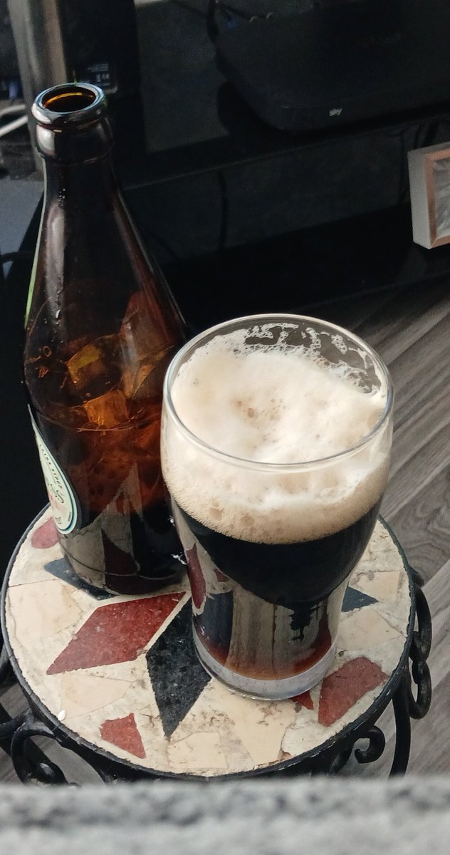 ThomasKing__79's tweet photo. @bootlegger1974 4e the bottle of stout mate https://t.co/hDs95UHvkn