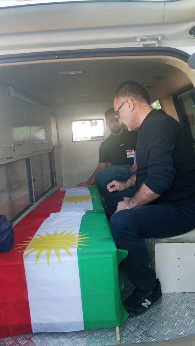 Rosim1997's tweet photo. تم التأكيد اليوم على أن الجثة التي وجدت قبل عدة أيام في ريف تل كوجر تعود إلى أستاذ الفلسفة وعضو حزب بارتي ديمقراطي كوردستاني سوريا الشهيد حسن كلش.
وقد تم خطفه من قبل مخابرات المرأة التابعة لجناح PKK في غربي كوردستان، بعد رفضه قيام الأبوجية بتحريض الطلاب ومنعهم من التعلم بالعربية. https://t.co/DuePgxoywC