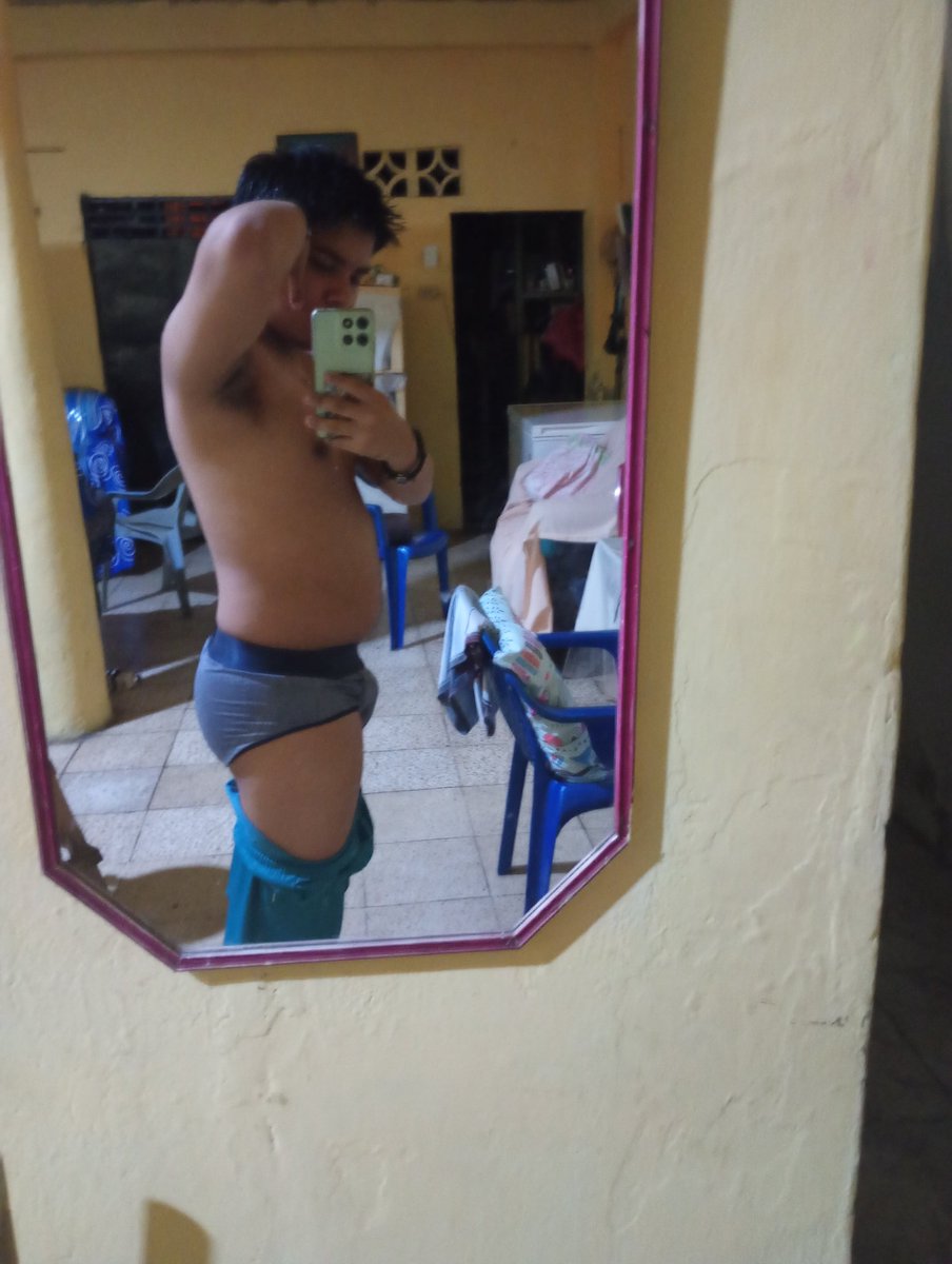 AtakiAngels's tweet photo. Quiero un amigo con derechos de gye (soy del suburbio) para experimentar 

De preferencia de mi edad más o menos (18), escríbeme :P https://t.co/6P1CTu90F2