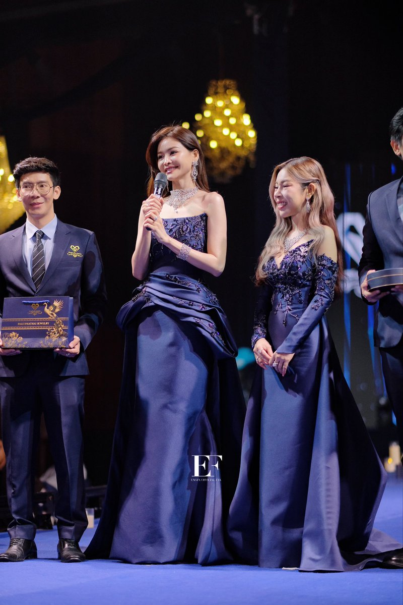 engfadom's tweet photo. Shine bright like a Diamond 💎

ENGFA ENDLESS CHARM10
#อิงฟ้ามหาชน #EngfaWaraha @EWaraha https://t.co/mTKwlAYI8x