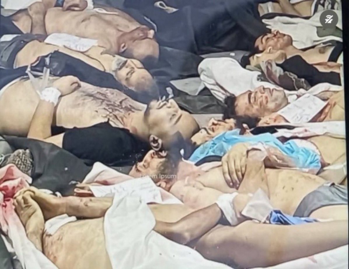 Lionel3042's tweet photo. @bouletteskefta @smith51_a En Iran, ils sont tués par 10aine de milliers en qlq jours 
Abruti https://t.co/VvZhWMFhsC