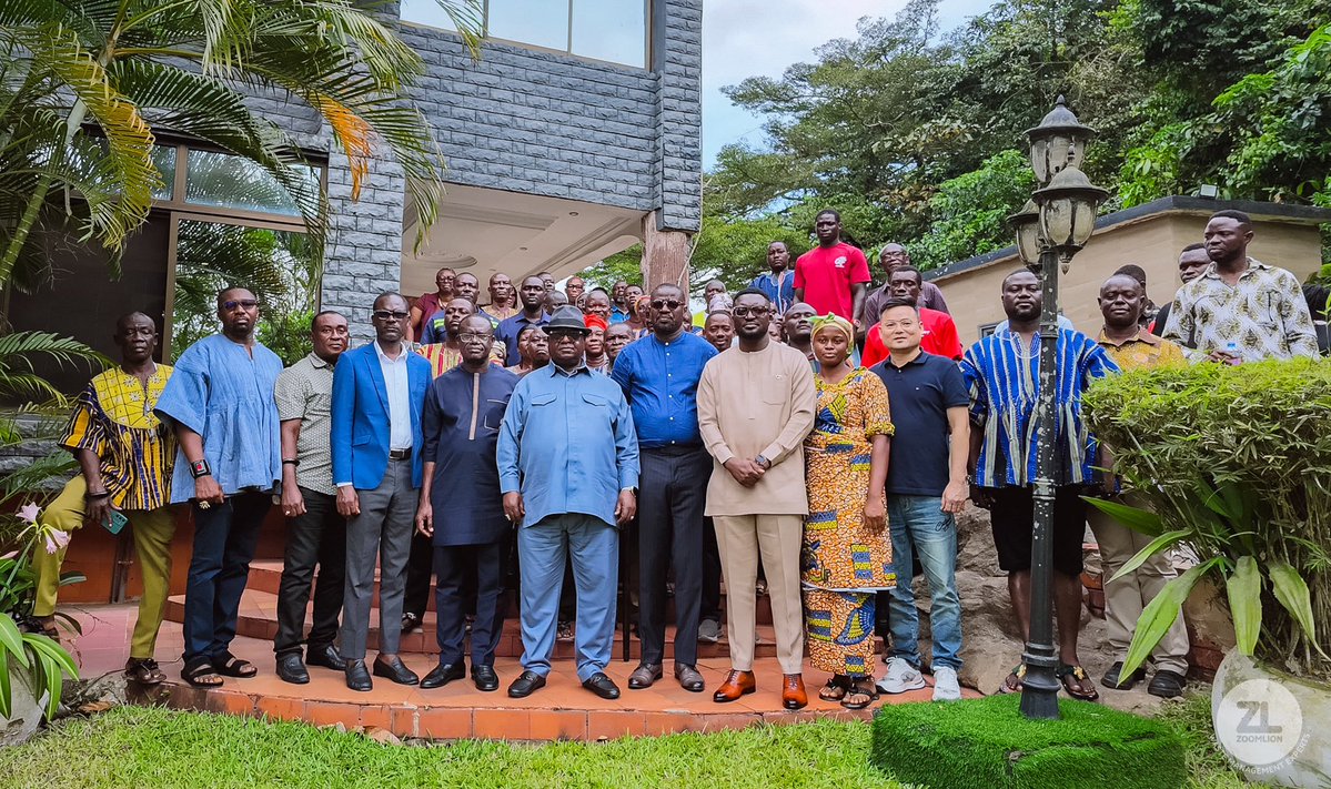 ZoomlionLtd's tweet photo. A 17-member committee, chaired by the Chief of Nsawam, Nana Kwamena Ansah 1, has subsequently been constituted to oversee and monitor the implementation of the commitments made at the meeting. #ZoomlionInterventions #ZoomlionGhana https://t.co/prt3Rgu1oK
