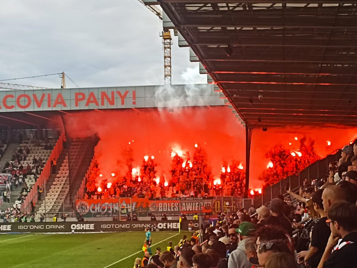 piiiotrek1's tweet photo. Zagłębie w bardzo dobrej liczbie pokazało się przy Kałuży, piro też całkiem nieźle wypadło.
#CRAZAG https://t.co/hkiRrwRd0X