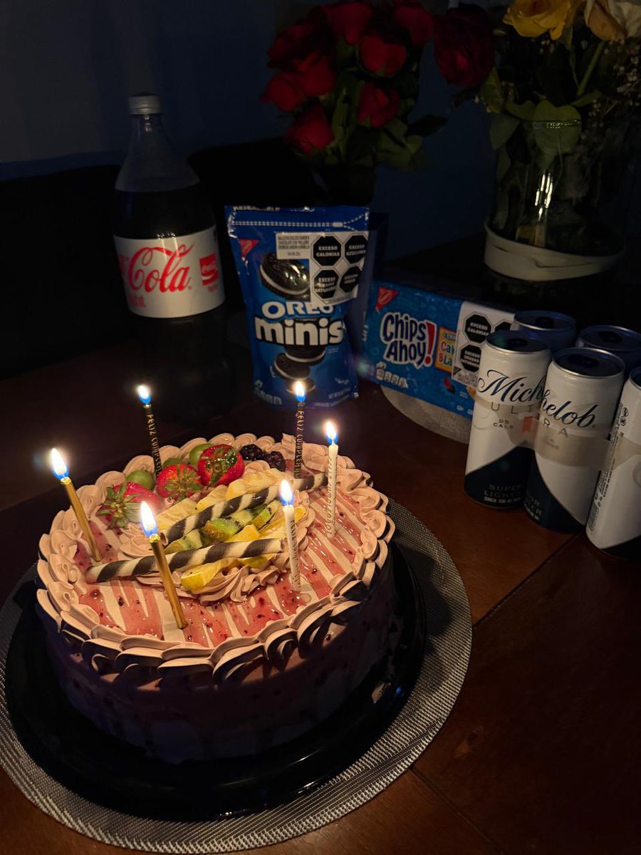 bee_vzla's tweet photo. Gracias a todos los que se tomaron el tiempo el día de ayer para enviarme un mensajito de felicitaciones ❤️🥳 

Esperemos que el inicio de este nuevo año de vida esté lleno de muchas bendiciones y éxito 💕 https://t.co/wx4DSesUDn
