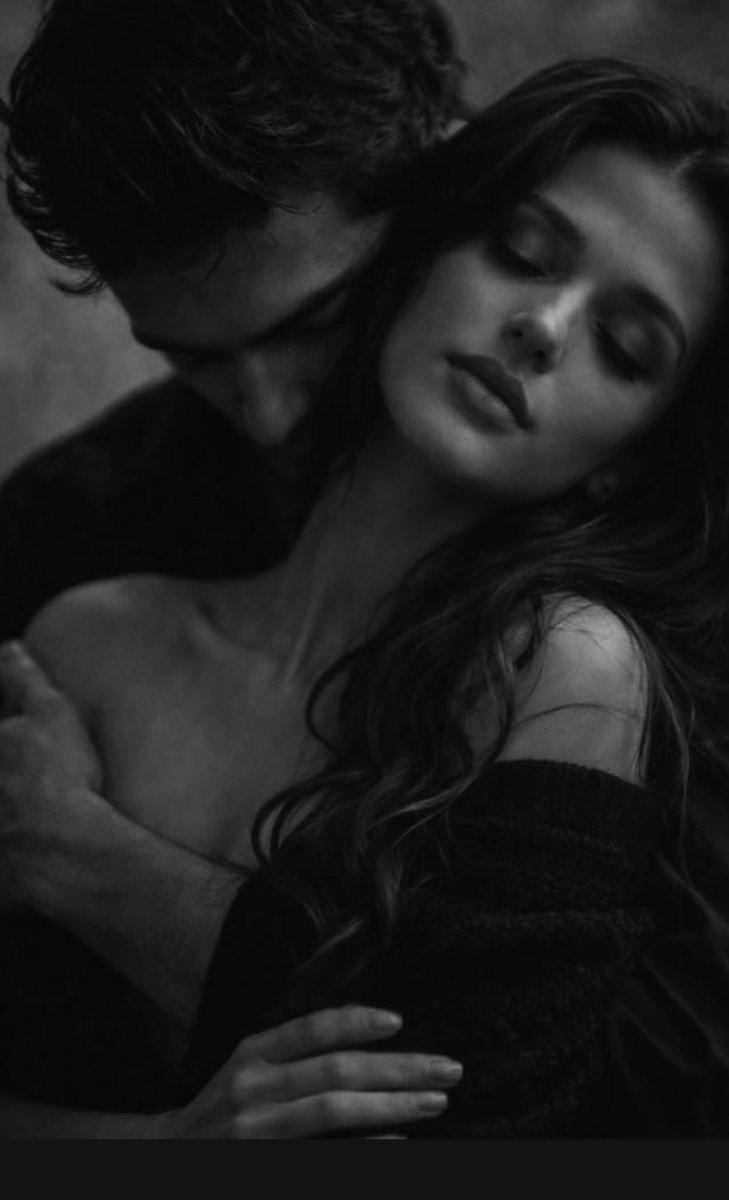 fr78741's tweet photo. No sé qué hacer con el tiempo si no puedo pasarlo contigo....No sé qué hacer con el dinero si no puedo gastarlo contigo.....Tampoco sé qué hacer con el amor....si no estás en este amor..... https://t.co/XQGrdnJvt9