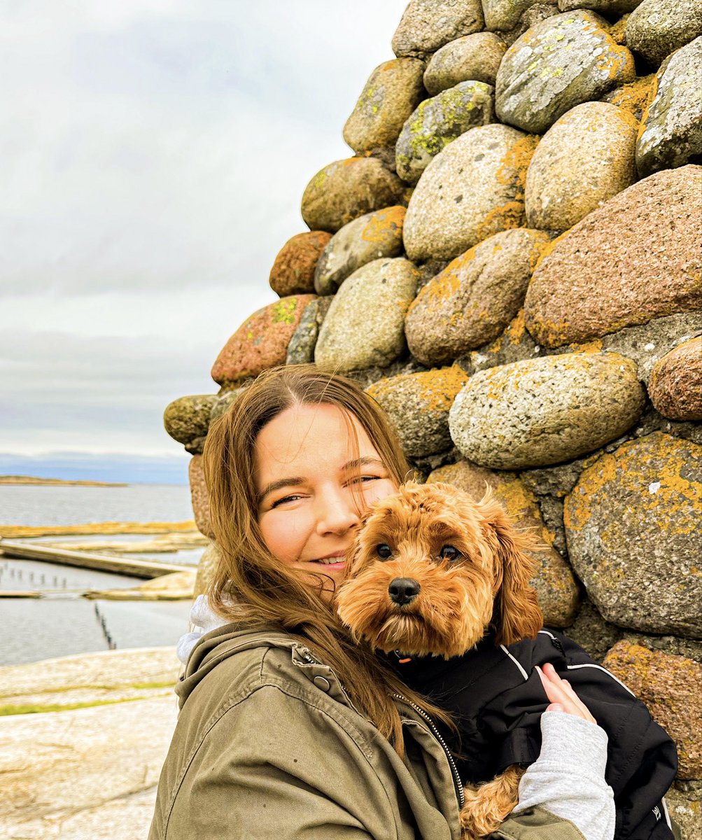 TiinaQueenB's tweet photo. Hei alle nye følgere 🤍 vis med hunden/katten deres hvis du har! Vil se 🥰 Dette er Kylo! 🐶 https://t.co/lz7CLOvXoG