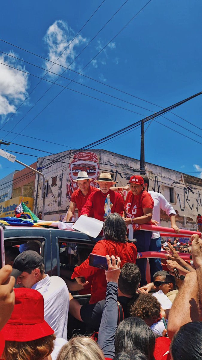 debskamilx's tweet photo. Natal, 10 de outubro. ⭐️ https://t.co/Hb0dj5a1WD