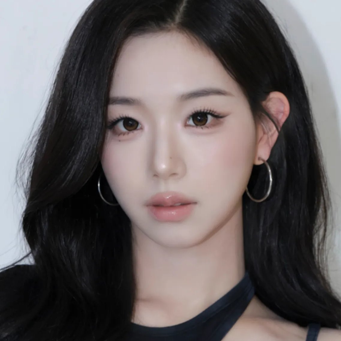 ChaeyeonBR_'s tweet photo. [🩶] Sejam bem vind*s a sua fanbase brasileira dedicada a Chaeyeon (#채연), integrante do tripleS (#트리플에스) https://t.co/Xk0iWw6FoM