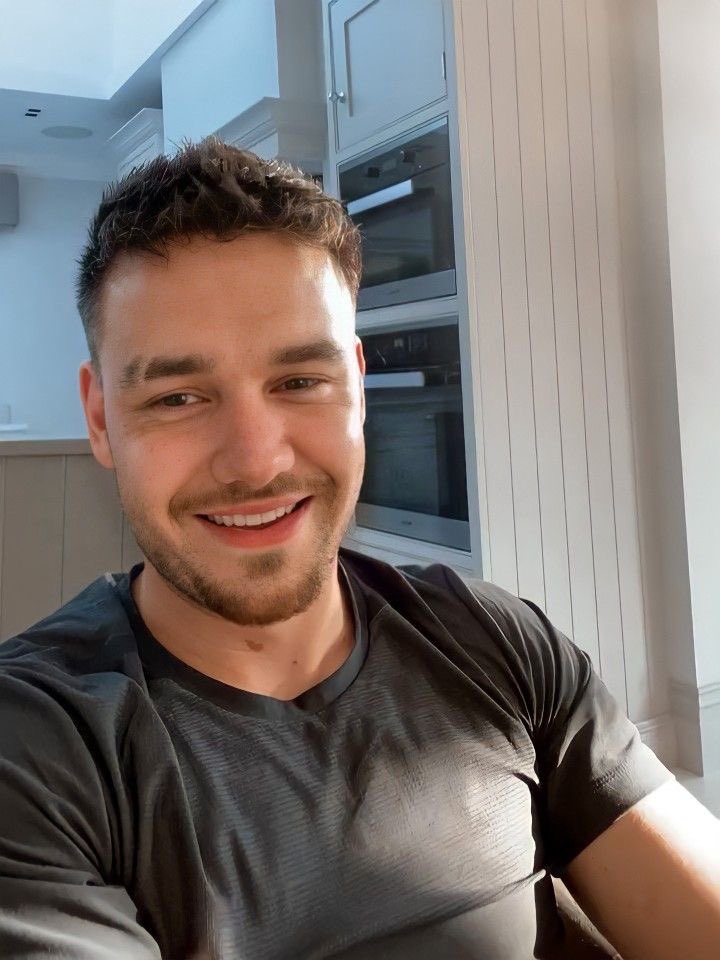 LiamCrave's tweet photo. Today is world mental health day and I want to remind everyone that depression can look like this https://t.co/qKFztrzjY8