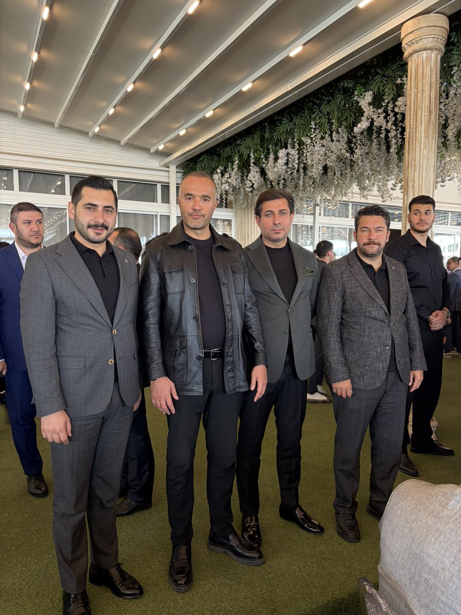 mduman_06's tweet photo. İlçe Başkanımız Sayın @KaradumanBaran ile birlikte, Cumhur İttifakı ortağımız Milliyetçi Hareket Partisi Çankaya İlçe Başkanı Sayın Ozan Özdemir ’in nikâh merasimine katıldık. https://t.co/IQOkfVQgWz