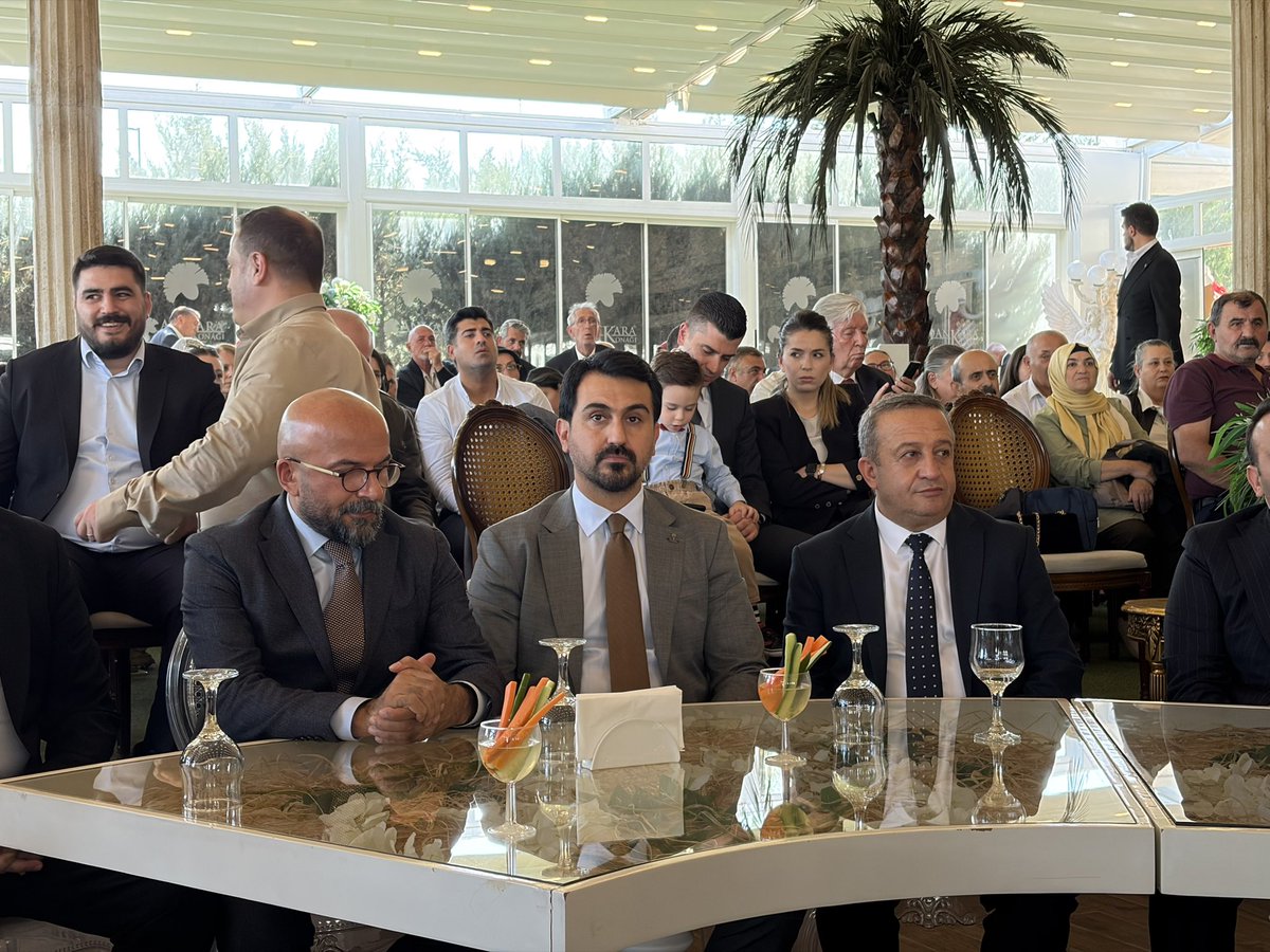 mduman_06's tweet photo. İlçe Başkanımız Sayın @KaradumanBaran ile birlikte, Cumhur İttifakı ortağımız Milliyetçi Hareket Partisi Çankaya İlçe Başkanı Sayın Ozan Özdemir ’in nikâh merasimine katıldık. https://t.co/IQOkfVQgWz